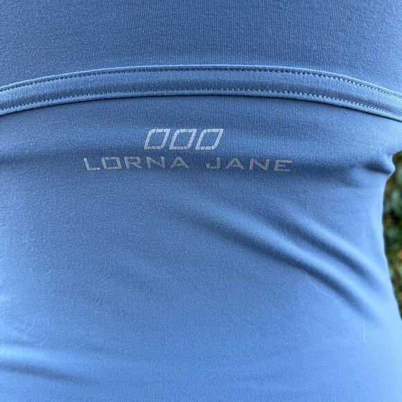 Lorna Jane Woven Front Blue Active Padded Tank Top - Picture 4 of 6